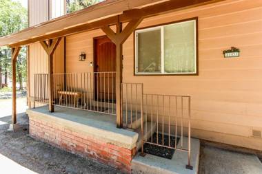 Bohemia Big Bear-1926 by Big Bear Vacations