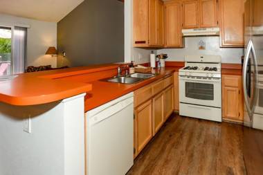 Cienega Getaway - 1952 by Big Bear Vacations