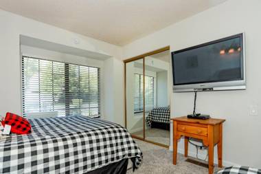 Cienega Getaway - 1952 by Big Bear Vacations