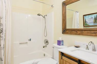 Happy Bear #2053 by Big Bear Vacations