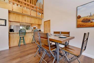 Summit Backyard C by Big Bear Vacations
