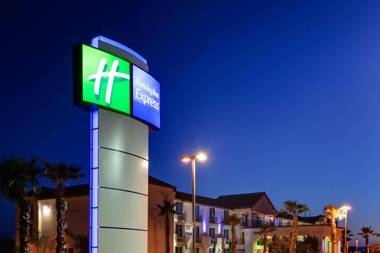 Holiday Inn Express Calexico an IHG Hotel