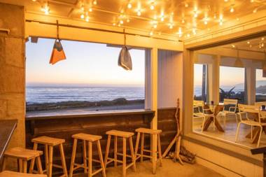 Cambria Beach Lodge