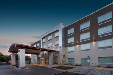 Holiday Inn Express & Suites - Chico an IHG Hotel