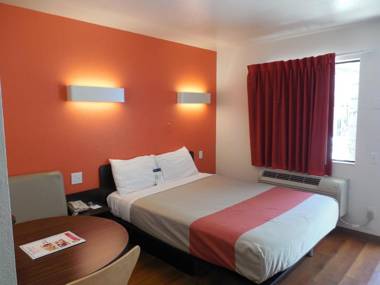 Motel 6-Chula Vista CA - San Diego