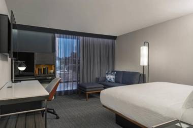 Courtyard by Marriott Fresno Clovis