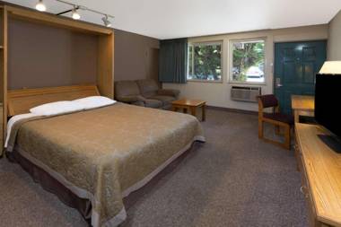 Costa Mesa Inn - Newport Beach Area