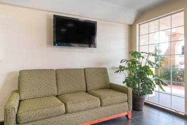 Quality Inn & Suites Redwood Coast