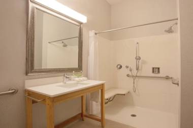 Holiday Inn Express Davis-University Area an IHG Hotel