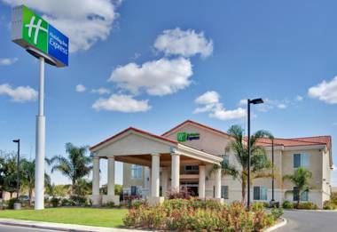 Holiday Inn Express Delano Highway 99 an IHG Hotel