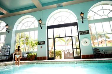 Embassy Suites by Hilton Los Angeles International Airport South