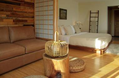 Inn at Moonlight Beach