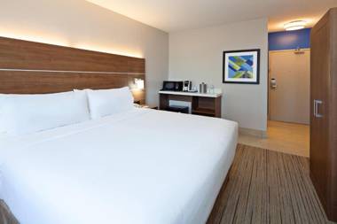 Holiday Inn Express Hotel & Suites San Diego-Escondido an IHG Hotel