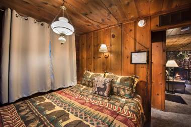 16 Chipmunks Holiday