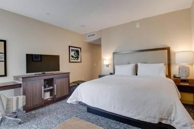 Hampton Inn & Suites Los Angeles - Glendale