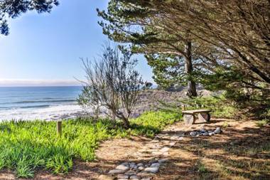 Oceanfront Point Arena House with Lovely Deck!