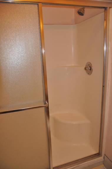 Super 8 by Wyndham Hayward Downtown