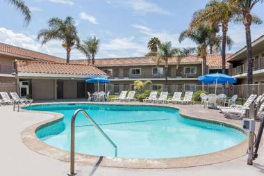 Travelodge by Wyndham Hemet CA