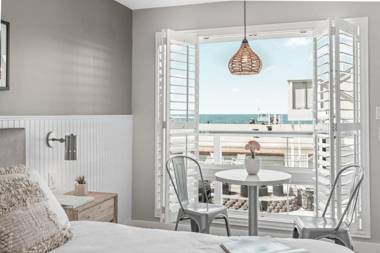 Sea Sprite Ocean Front Hotel