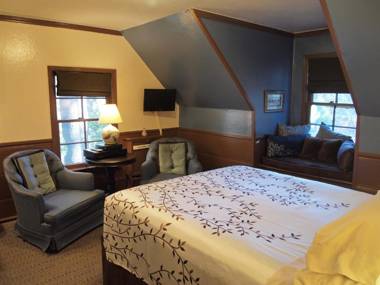 Strawberry Creek Inn