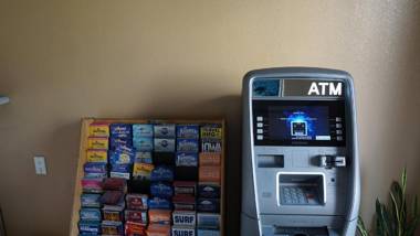 Holly Crest Hotel - Los Angeles LAX Airport