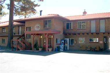 Crown Motel