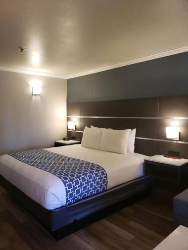 Best Western Inn & Suites Lemoore