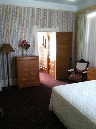 Lodi Hill House Bed and Breakfast