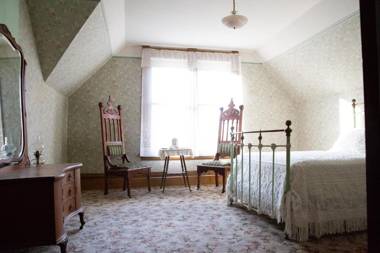 Lodi Hill House Bed and Breakfast