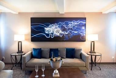 Holiday Inn Long Beach - Airport an IHG Hotel