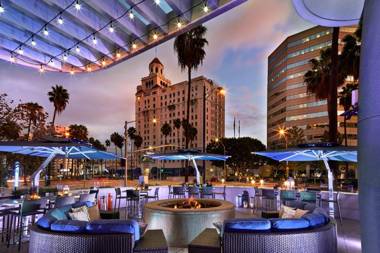 Renaissance Long Beach Hotel