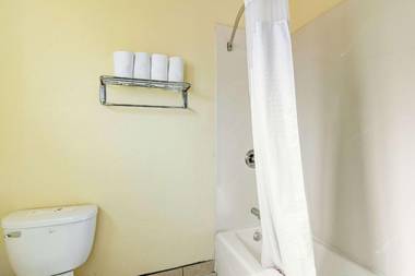 Econo Lodge Long Beach I-405