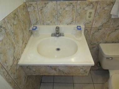 Travel Eagle Inn Motel