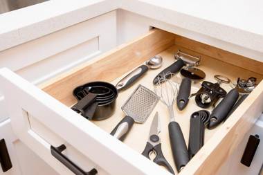 Big Balcony - Parking Spot - King Bed - Fast WiFi