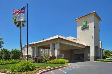 Holiday Inn Express Madera an IHG Hotel