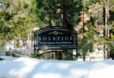 #320 - Golf Course Townhome with Mountain Views & Spa