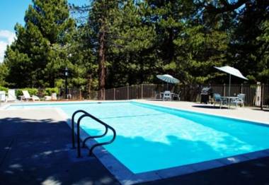 #374 - Walk to Ski Pet-Friendly Condo and Spa