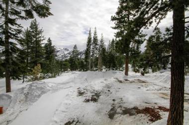 Mountainback #40 Loft Corner