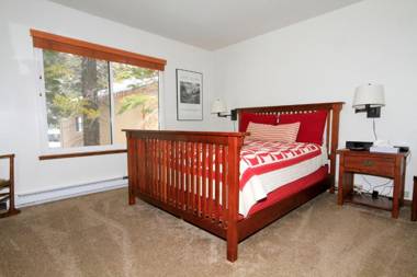 Discovery 4 #152 Loft Pet Ok