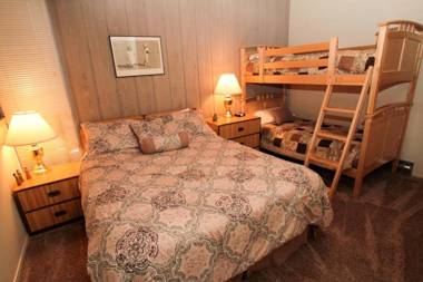 Mammoth Ski & Racquet Club #84