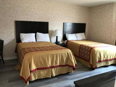 Manhattan Inn & Suites