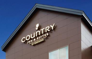 Country Inn & Suites by Radisson Monterey Beachfront-Marina CA