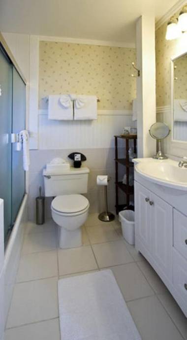 Headlands Inn Bed and Breakfast