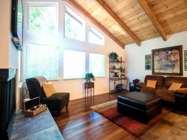 Cottage Creek Vineyards