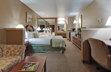 Hawthorn Suites by Wyndham Napa Valley