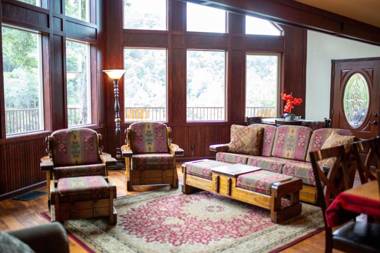 Riverfront Property with Waterfalls near Yosemite and Bass Lake