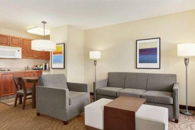 Homewood Suites by Hilton - Oakland Waterfront