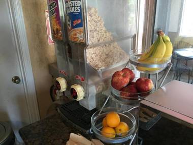 Harbor Inn & Suites Oceanside