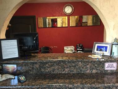 Harbor Inn & Suites Oceanside