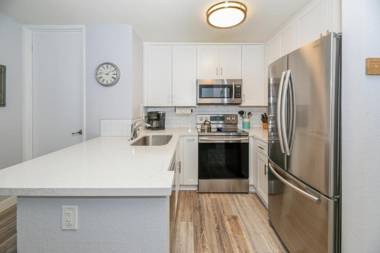 F204 - Cozy Seaview Condo